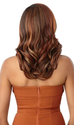 OUTRE -LACE FRONT WIG MELTED HAIRLINE AMANDA WIG -Zoe Beauty Supply Shop QLMHAMA Amanda DR Almond Spice Back 057