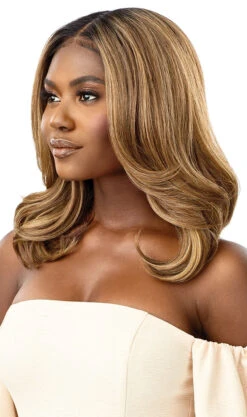 OUTRE - LACE FRONT WIG MELTED HAIRLINE JENNI HT -Zoe Beauty Supply Shop QLMHJEN Jenni DR Chocolate Cream Left