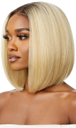 OUTRE - LACE FRONT WIG PERFECT HAIR LINE 13X4 JENISSE HT -Zoe Beauty Supply Shop QLPHLJEN Jenisse DR4 Malibu Blonde Left