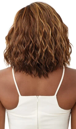 OUTRE - LACE FRONT SLEEKLAY PART NYLA WIG -Zoe Beauty Supply Shop QLSLP Nyla DRST2 Chocolate Caramel Back